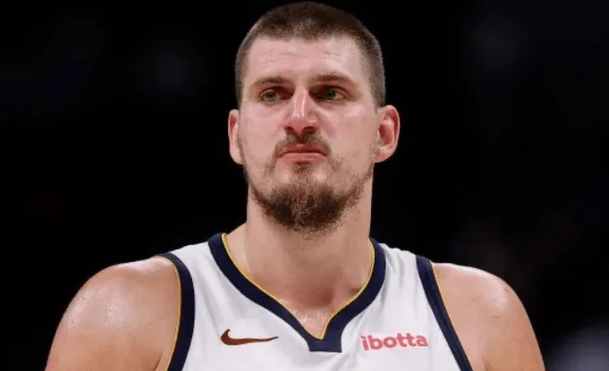 娱乐官网-A-史密斯：约基奇看着像一大桶猪油却无人能挡，真难以置信