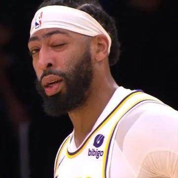 浓眉受伤湖人内线宛如空城 詹姆斯失大腿无力回天